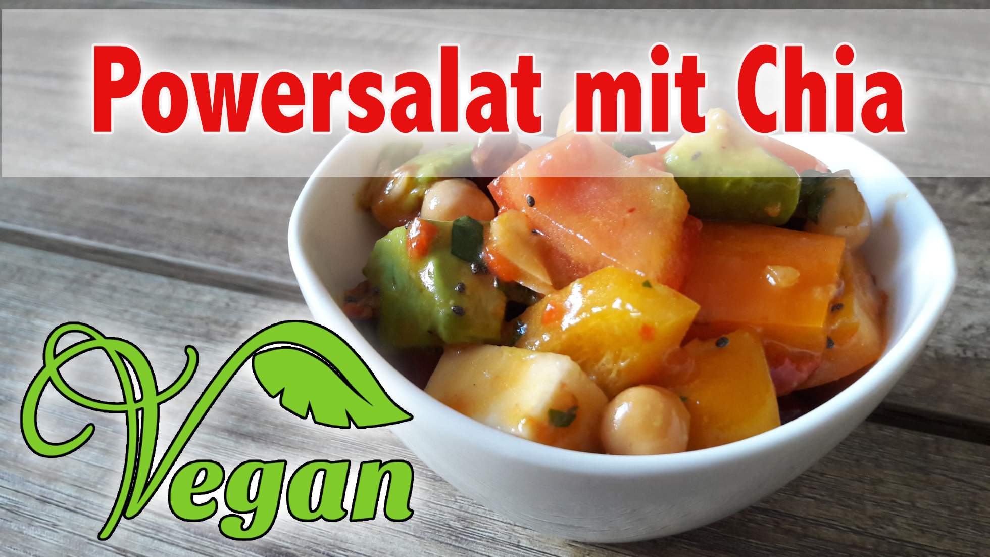 Rezept: Veganer Powersalat mit Chia-Samen und Tomate-Basilikum-Dressing
